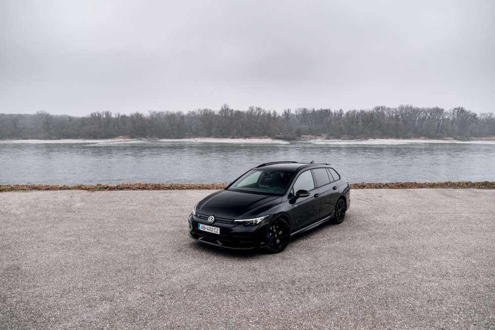 Volkswagen Golf R Variant